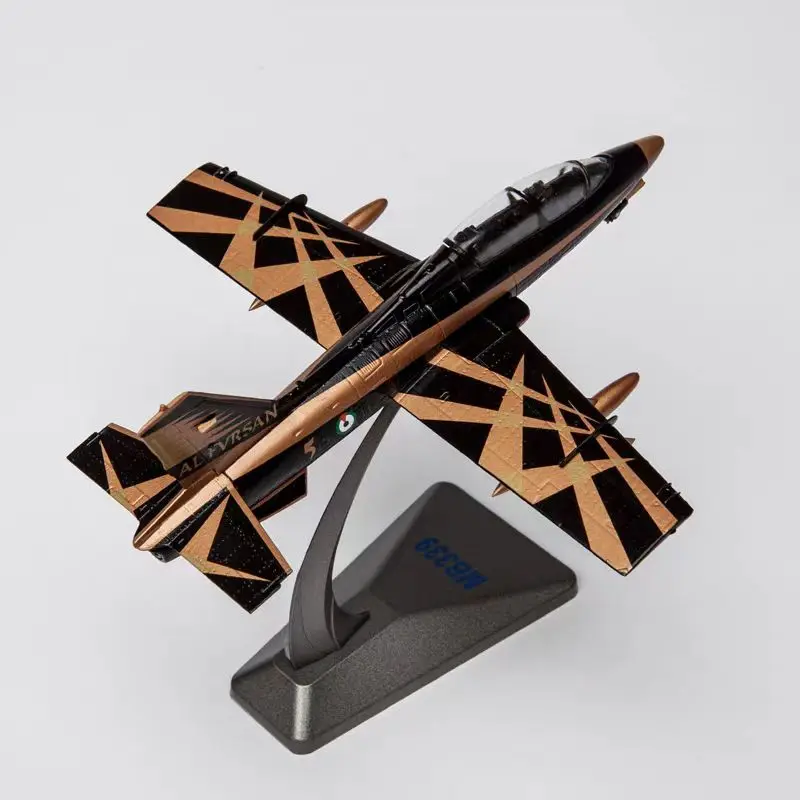1:72 Scale Ita-ly MB339 Trainer Aircraft Alloy Fighter Model Airplanes Replica For Military Collection Desk Decoration With Base
