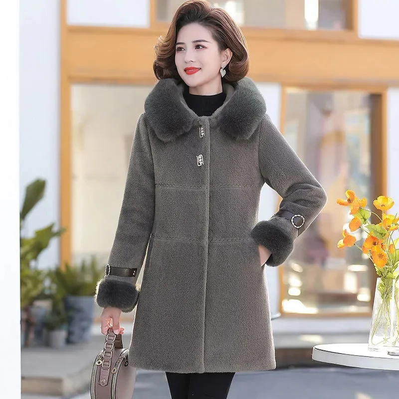 

Middle Aged and Elderly Women's 2024 Winter Clothing New Mink Velvet Jacket Medium Length 40 Year Old 50 New Mother's Thick Coat