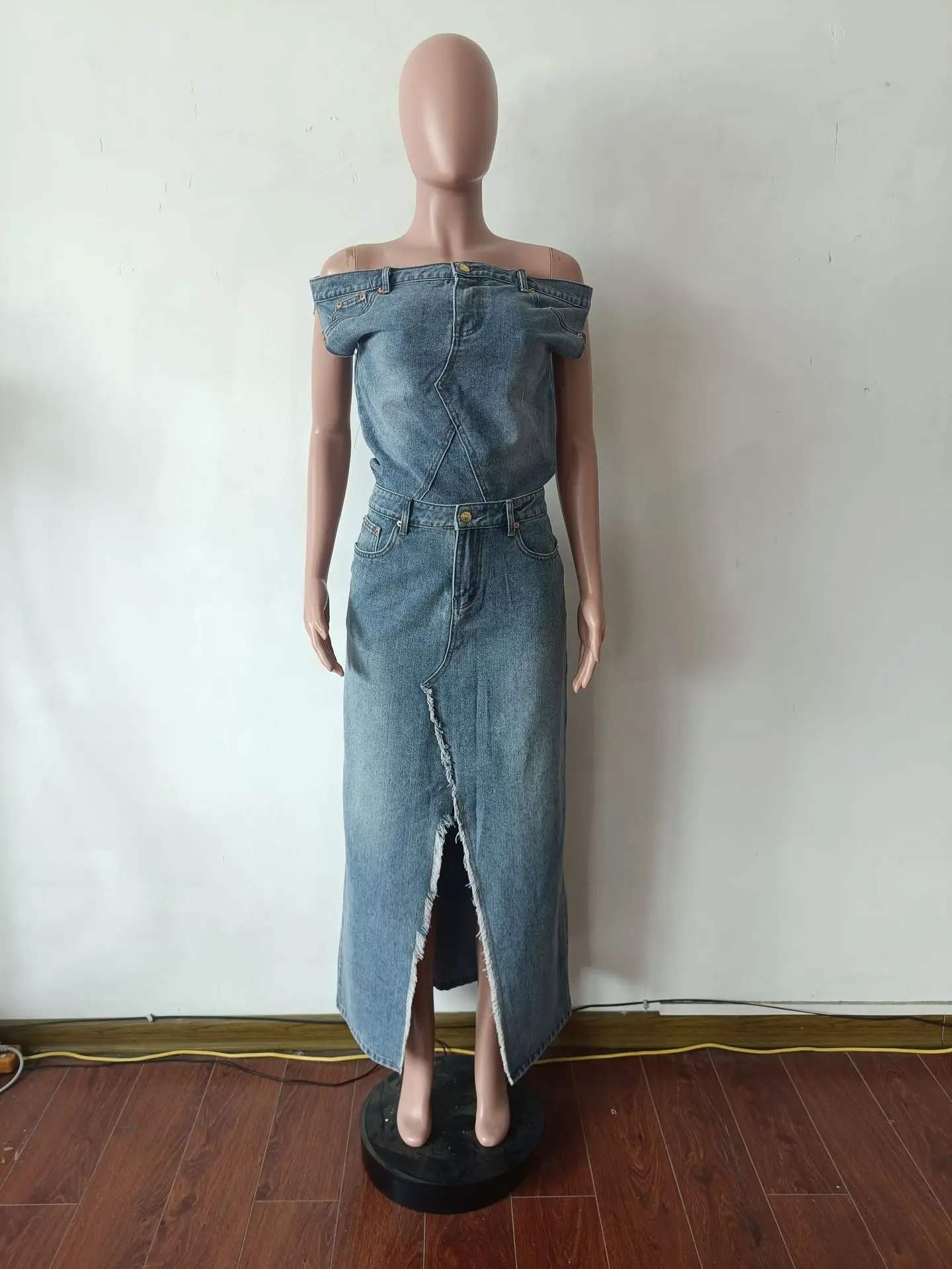 Retro Denim Skirt Suit Two Piece Sets Women Summer Sleeveless Top High Waist Long Skirt Split End Ladies Street Wear Clothes