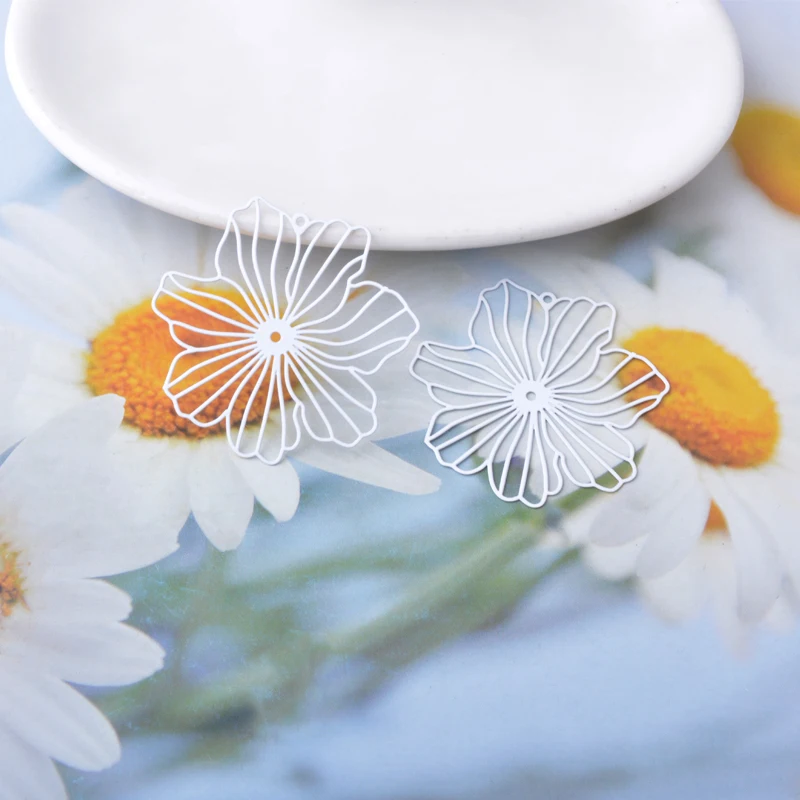 20 Stück AB9541 Schmuck-Ausstanzblumen-Anhänger, bemalte Verbindungsstücke, DIY-Zubehör für Damenohrringe und Halsketten – Detail 13