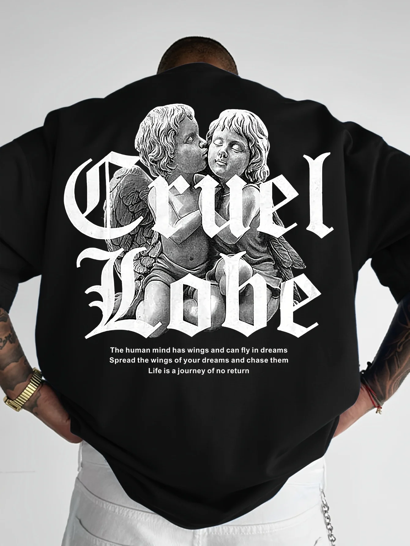 

Мужская модная футболка с коротким рукавом и художественным принтом. Летняя повседневная одежда. Мягкая на ощупь ткань обеспечивает комфорт на весь день.