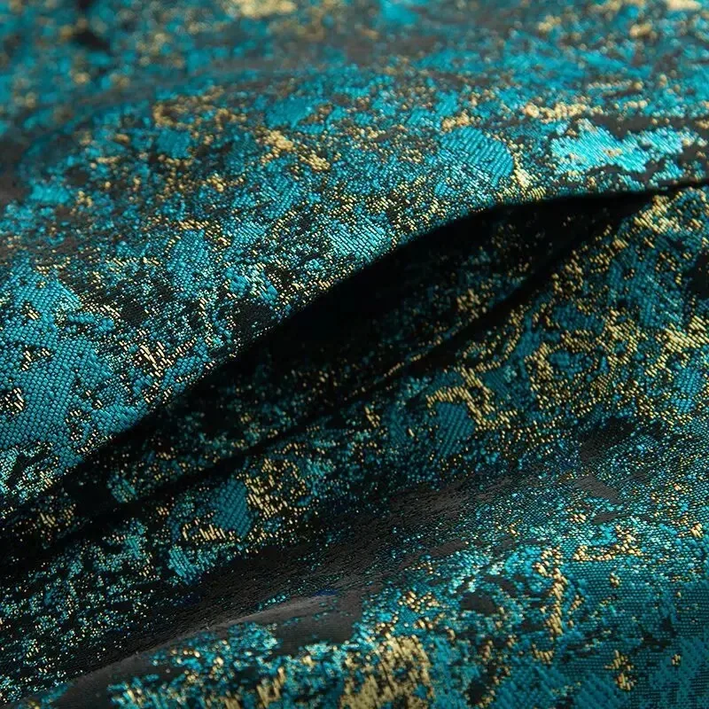 معطف سترة نسائي جديد لخريف 2025 بأكمام طويلة وملمس خيط معدني