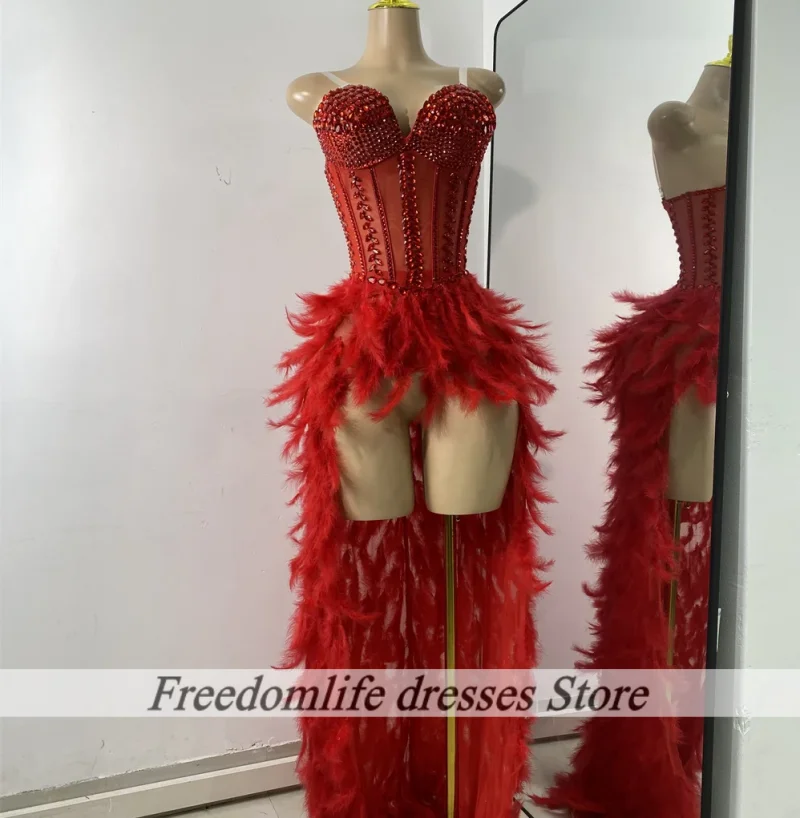 Red Hi-Lo Prom Dresses Girls 2026 Sleeveless Luxury Diamonds Feathers Sexy Birthday Party Dress African Girls Customized