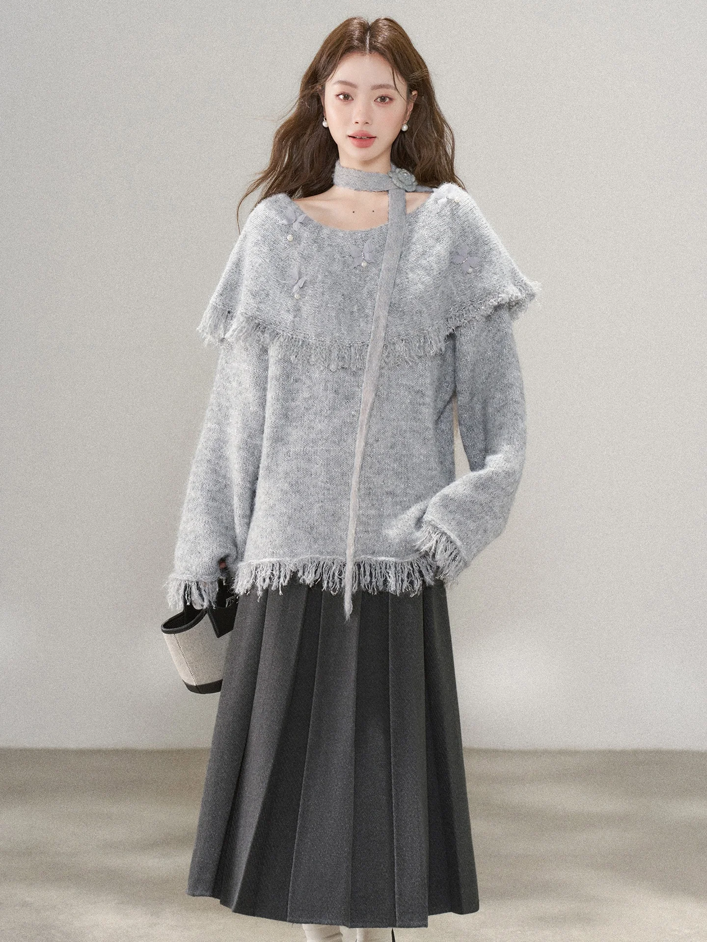 Conjunto Feminino de Inverno Estilo Coreano: Suéter de Tricô com Franjas e Saia Curta - Ajuste Solto e Efeito Emagrecedor - C...