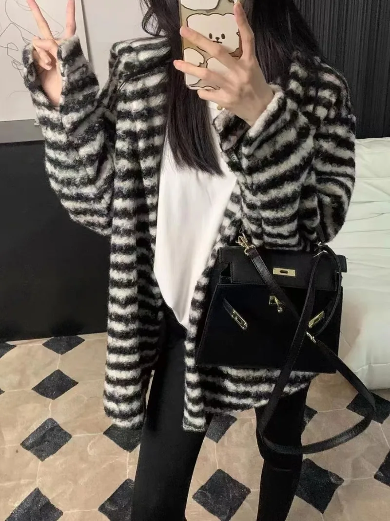 

MiiiiX Korean Retro Striped Fleece Hooded Jacket Loose Versatile Casual Hoodies Plush Cardigan Outerwear Autumn Women's Clothes