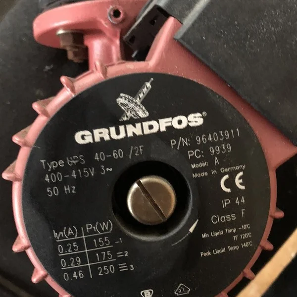 

Pumps Brand New Original Spot Plc