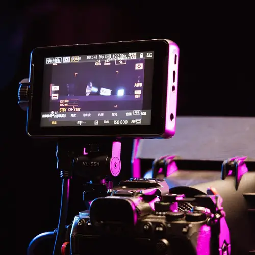 Imagen 2 del producto VILTROX DC-550 Pro Monitor portátil 5,5 ""1920x1080 4K monitores profesionales HDMI pantalla táctil campo 3D LUT Director Monitor