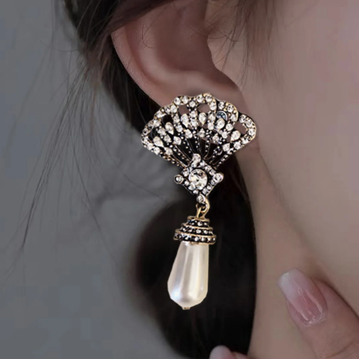 1 Pair of Retro Fan Earrings, Earrings, Bridal Exquisite Jewelry Earrings, Court Style Accessories, Suitable for Women's Parties To Wear, Must-have Jewelry Decoration for Girls