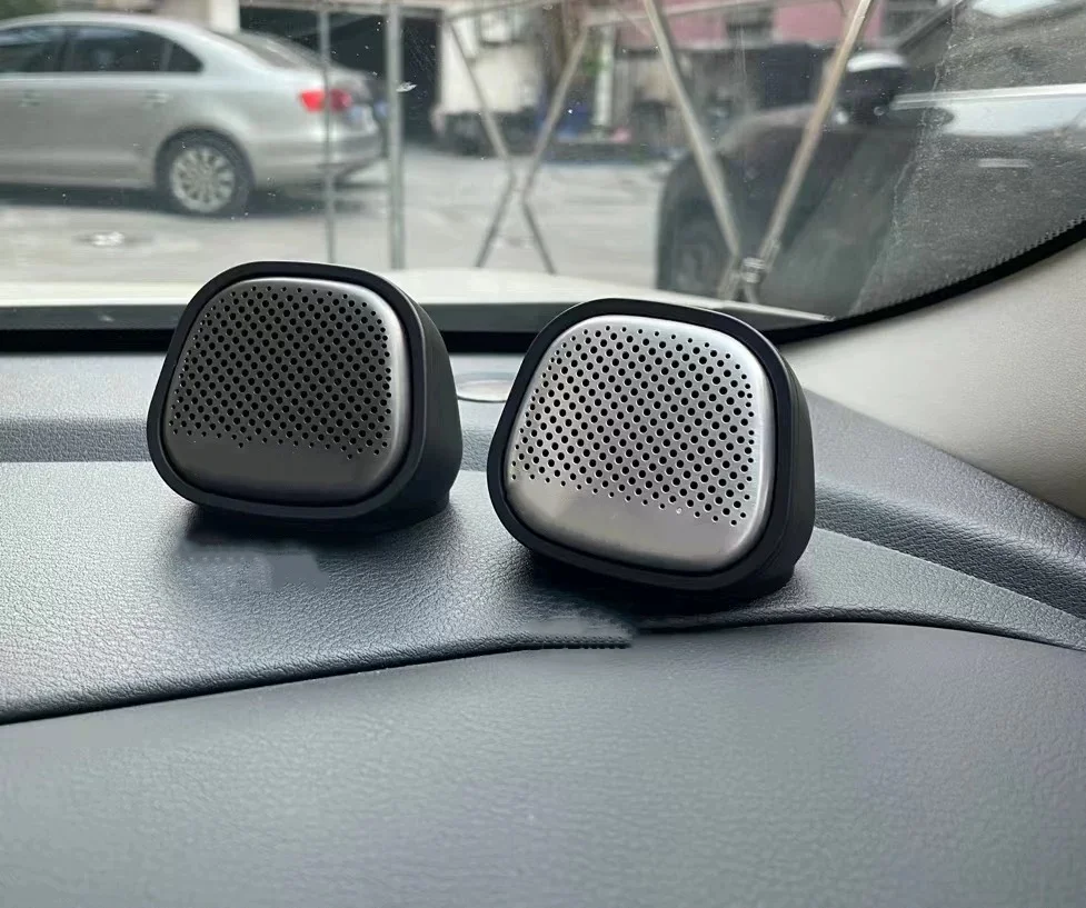 Dashboard 1.5-inch High-Fidelity Speaker Base, High-Fidelity Speaker Shell Base, Stainless Steel Mesh Cover, Car Audio System