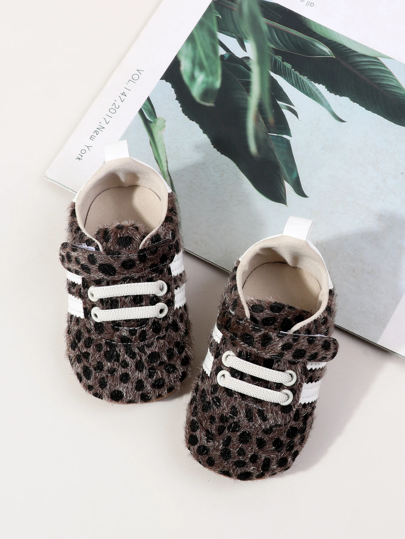Modische Schuhe mit Leopardenmuster für Babys und Kleinkinder, erste Schritte im Innen- und Außenbereich, für 0-1 Jahre, weiche Sohle – Detail 5