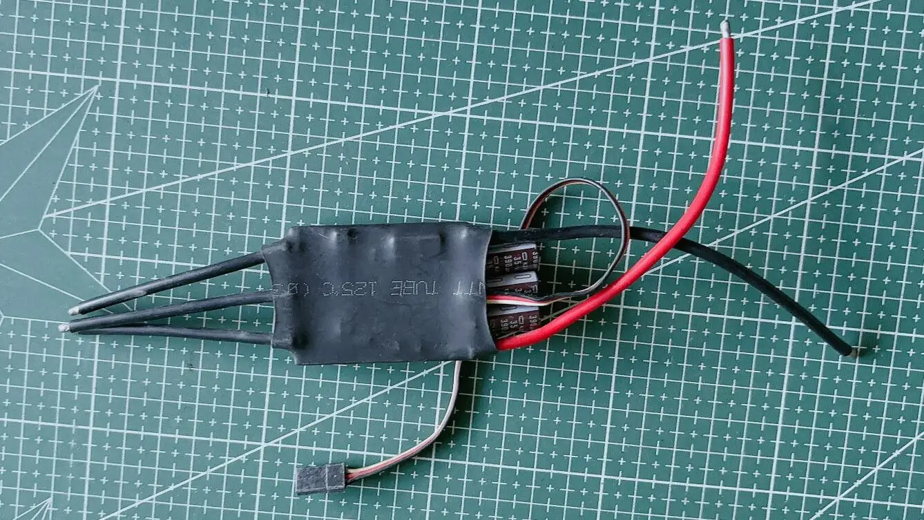 Heli-serie 60A borstelloze ESC, koellichaam van aluminiumlegering, gekoelde elektronische snelheidsregelaar voor 500 helikopter- en RC-bootmodellen
