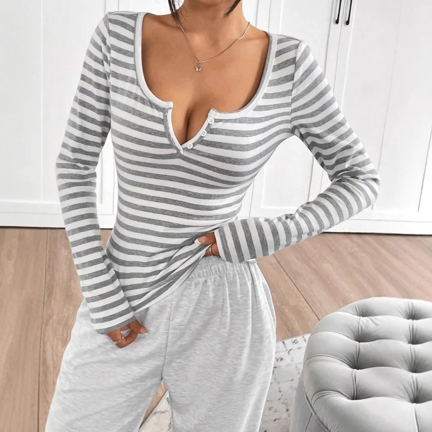 

Женская футболка с длинными рукавами и контрастными пуговицами в полоску, ранняя осень 2023, новый тонкий и тонкий универсальный топ