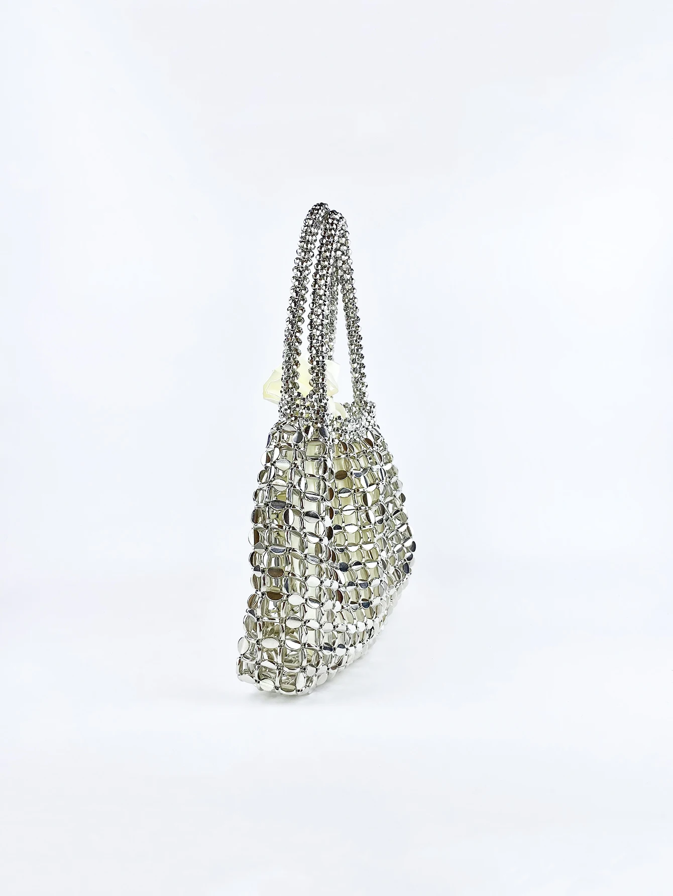 Hot selling new product, silver flat bead beaded woven large dumplings, fashionable and trendy one shoulder handbag