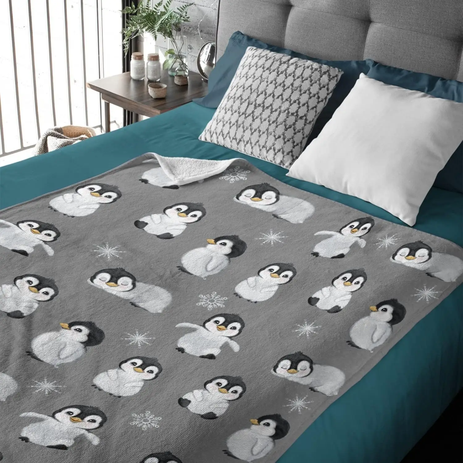 Cute Penguin Grey Flannel Throw Blanket Gifts Warm Cozy Soft Funny Print Blankets for Summer Room Decoration Bed Couch Sofa