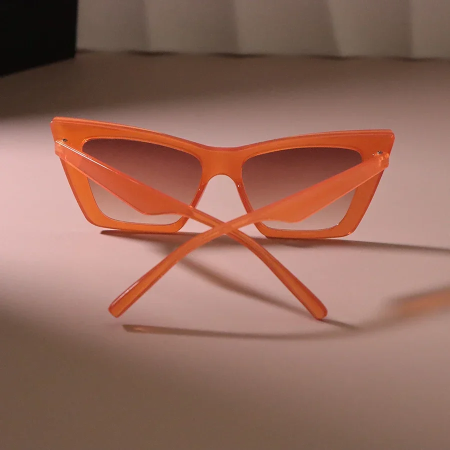 نظارات شمسية مربعة كلاسيكية للنساء بإطار بلاستيكي أنيق نظارات شمسية كلاسيكية للرجال نظارات أنيقة كبيرة الحجم