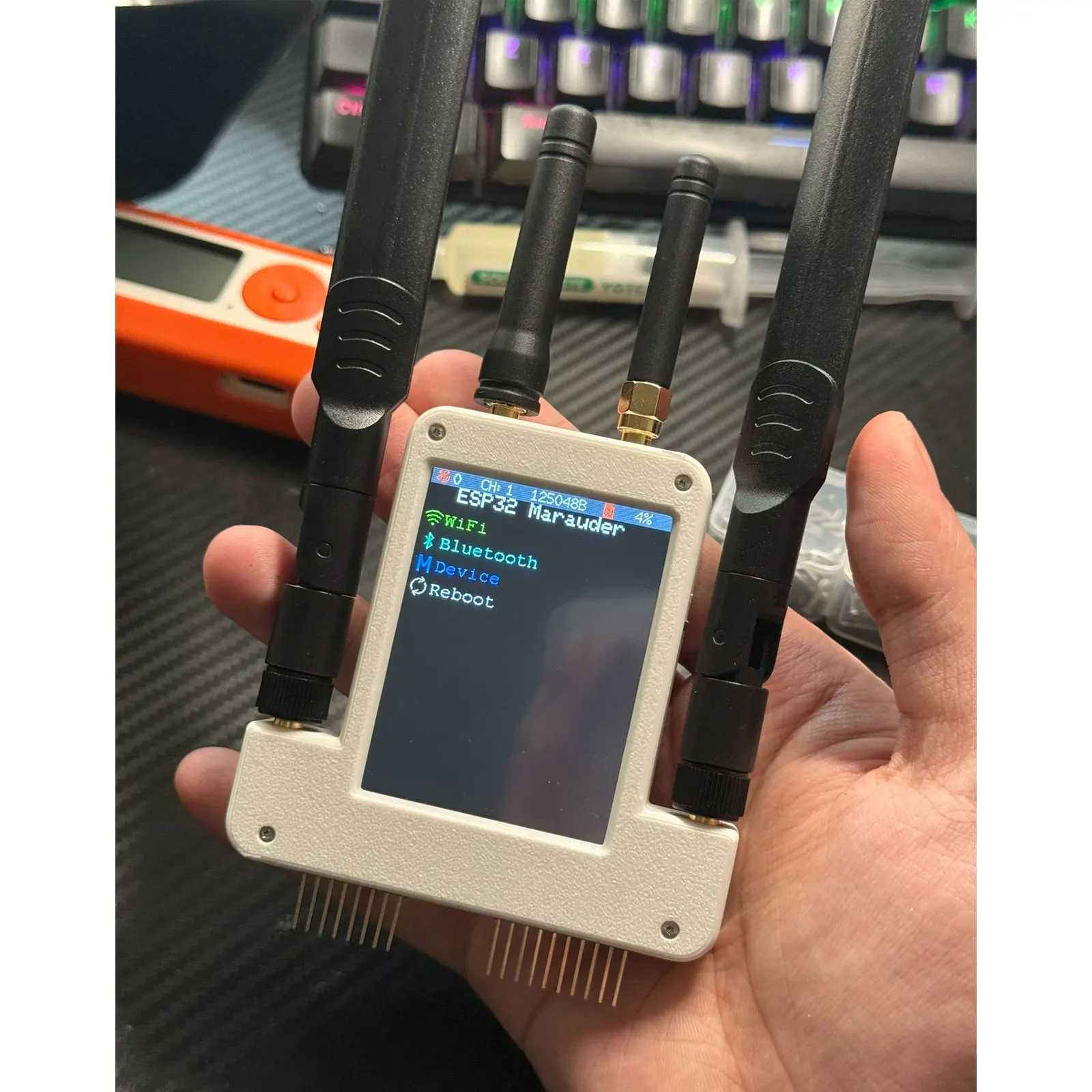 HamGeek Flipper-Zero External Module 433MHz ESP32S2-GPS with 2.8-inch Screen for Signal/Data Analysis