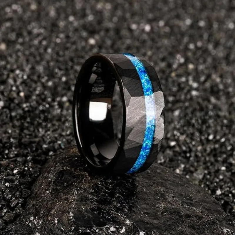 Fashion Wedding Ring Electric Black 8mm Hammered Tungsten Ring with Blue Auburn Men\'s Business Accessories Ring Jewelry