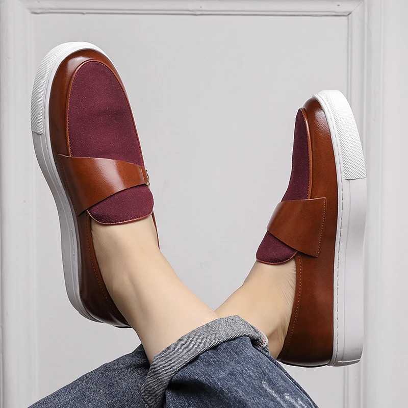 Men Fashionable Loafers with PU Splicing Flat Bottom Comfortable Non Slip Breathable Business Casual Shoes