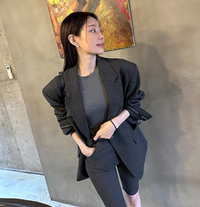 High-grade Women's Suit Jacket Spring and Autumn New Letter Sleeve Blazer Solid Single-breasted Slimming Office Lady Suit Top