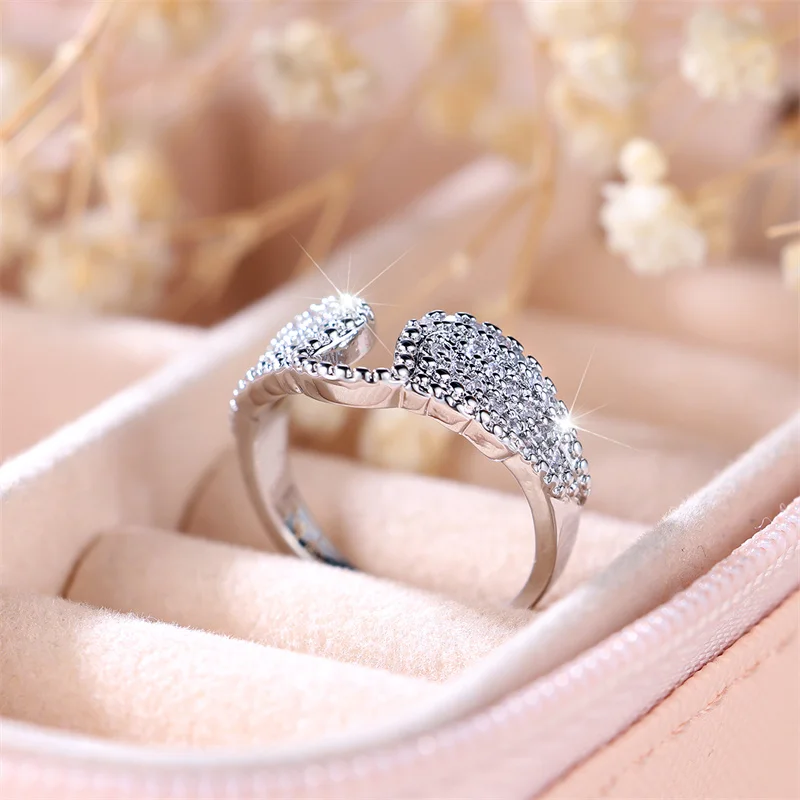 Bonito anillo de piedra de circón blanco para mujer, anillos de compromiso de Color plateado a la moda para mujer, regalo de joyería de boda pequeño