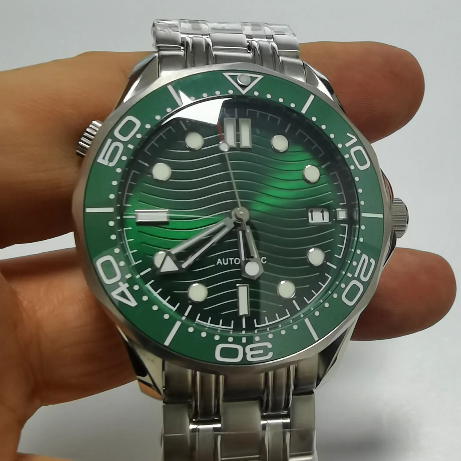 41mm Stainless Steel Sapphire Glass Green Seahorse Mechanical Watch Japan Nh35 Automatic Movement