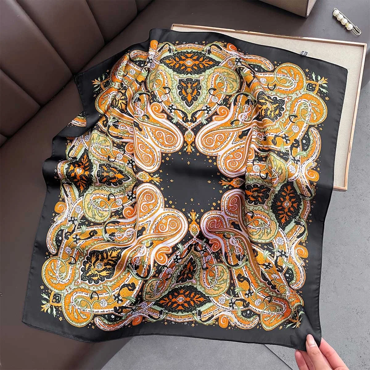 Luxuriöser quadratischer Schal mit Paisley-Print, weiches Satin-Bandana, Vintage, winddicht, Kopfwickel, Schal, Halstücher, Reise-Strandtuch