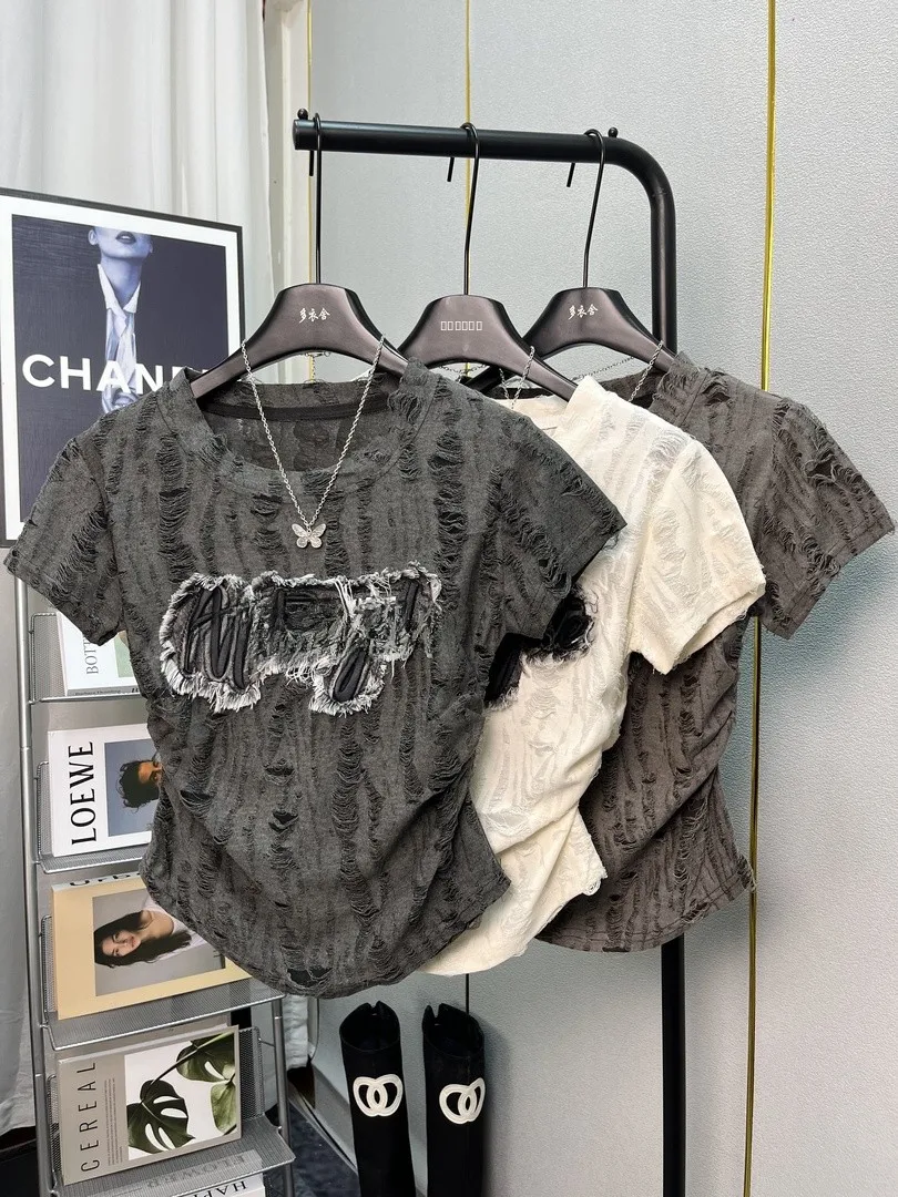 Retro Denim Embroidered oulder T-irt Women's Summer 2024 Slim Fit round Hem Irregular Top Sweet Sle ort Sve