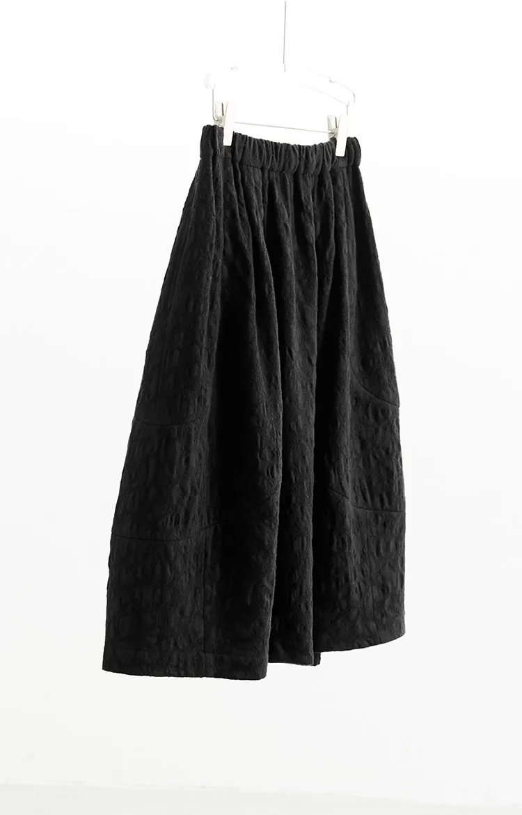 Versatile Umbrella Skirt~Autumn and Winter 100% Wool Jacquard Skirt for Women, Black Flower Bud Skirt