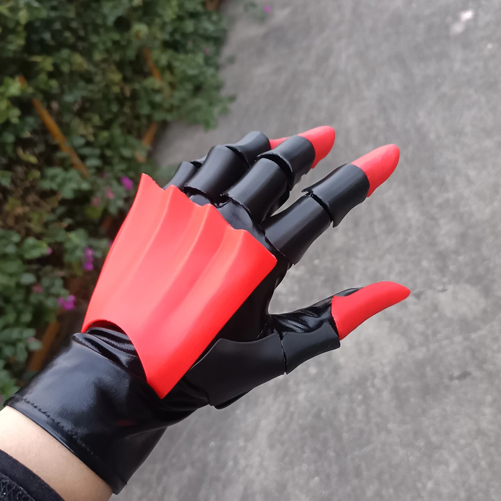 ถุงมือเล่นบทบาทสมมติแบบกลไกของเล่นรูปกระดูกสีแดงและสีดำ ถุงมืออัศวิน ทำจากวัสดุ PETG ที่พิมพ์ด้วยระบบ 3 มิติ มีความยืดหยุ่นสูง