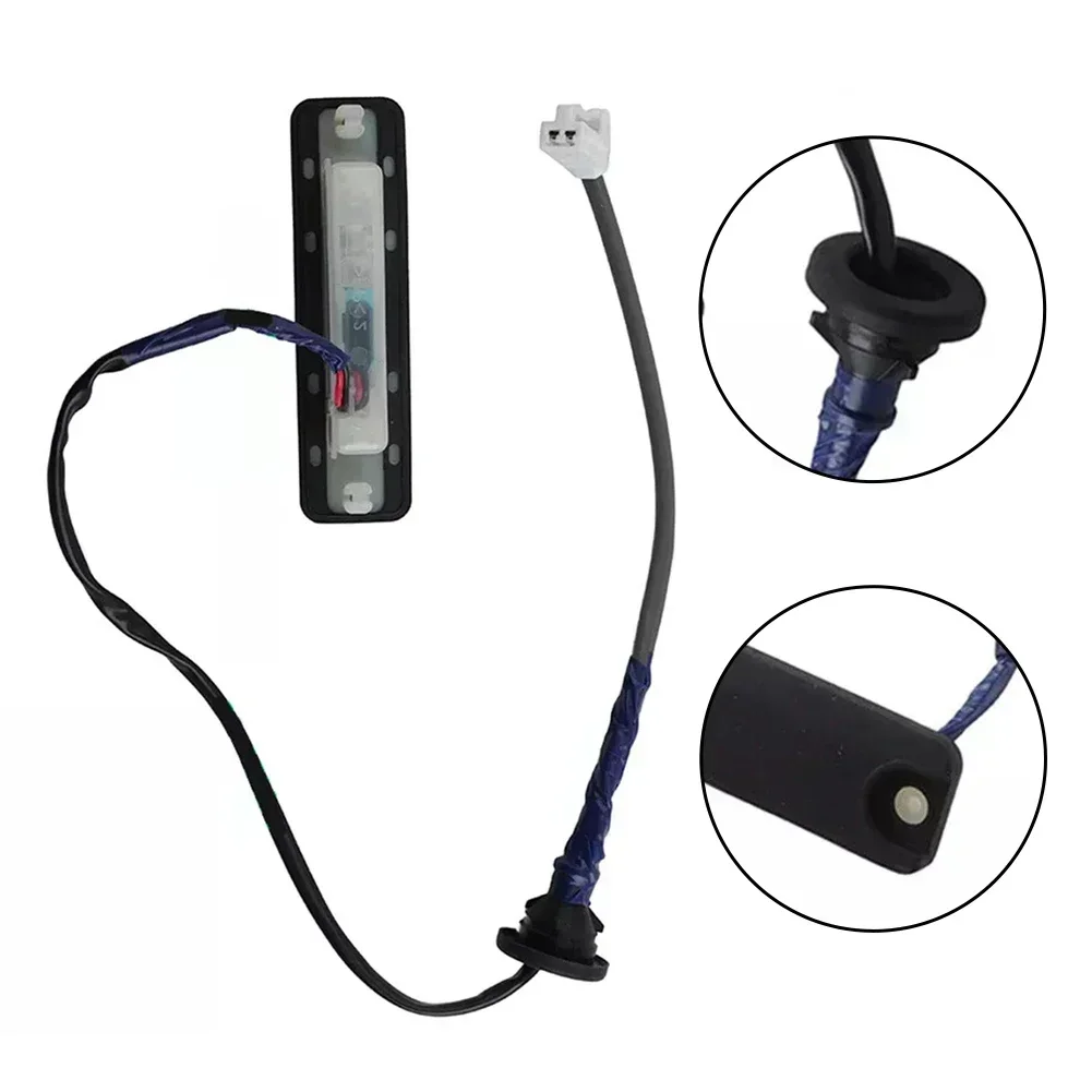 

For Toyota For AVENSIS 2003-2009 Tailgate Switch 84840-20030 8484020030 Anti-Scratch Anti-corro-sion Anti-aging Anti-deform