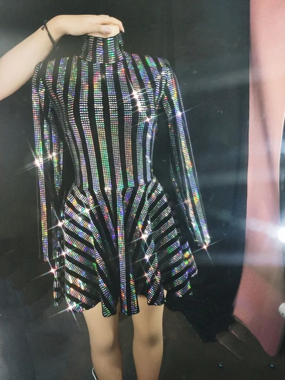 Paillettes a righe da palcoscenico Abito corto in velluto nero Donna Cantante Ballerino Bar Concerto Abiti da spettacolo Spettacolo di feste Costume da ballo Gogo