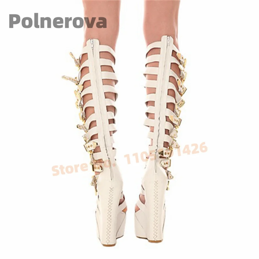 متعددة مشبك حزام منصة صندل أحذية النساء أبيض أسود جلد إسفين حذاء برقبة للركبة عالية الكعب أحذية الصيف سيدة الأحذية