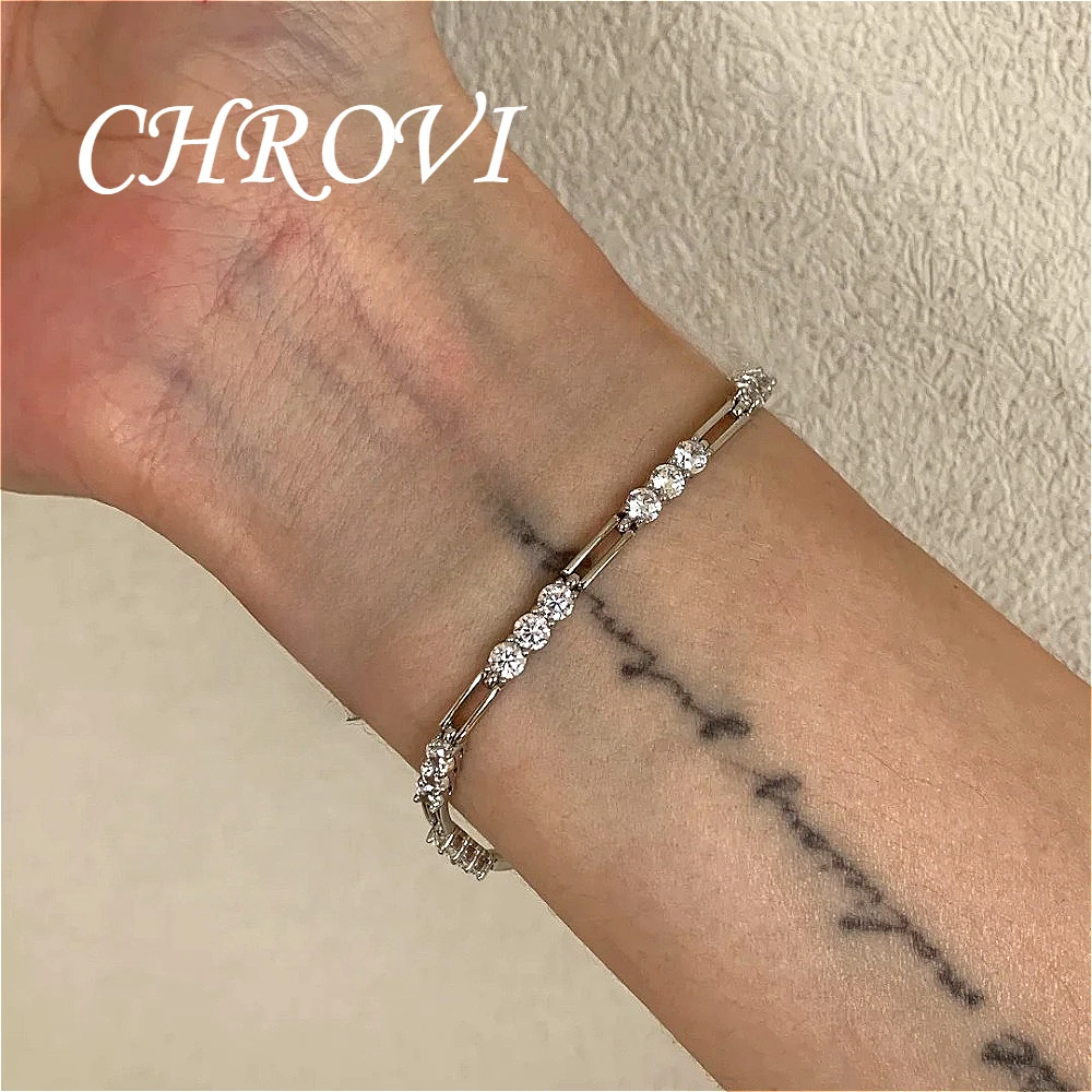 Luxuriöses 925 Sterling Silber Armband mit Glatter Textur, Doppellagig, mit Rundem Diamant und Gebogener Kette – Detail 5
