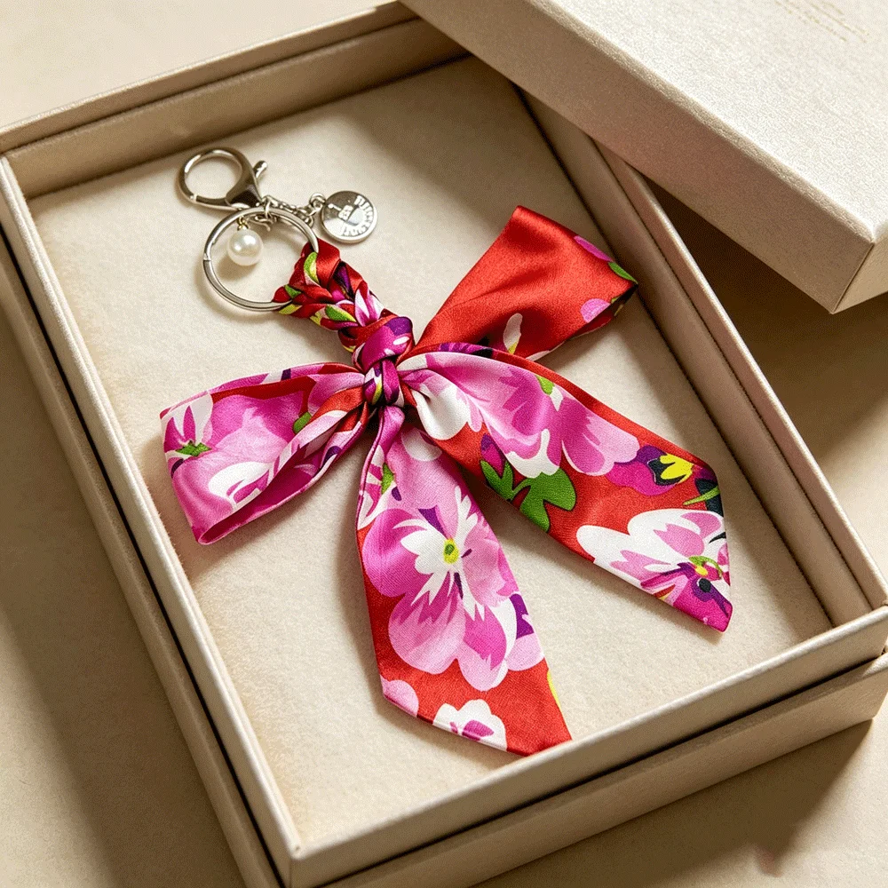 Kreative Schals, Schmetterlings-Schlüsselanhänger, Blumen-Druck-Anhänger, Schlüsselring, Rucksack-Anhänger, Accessoire für Damen-Taschen mit Kette, Geschenk – Detail 2