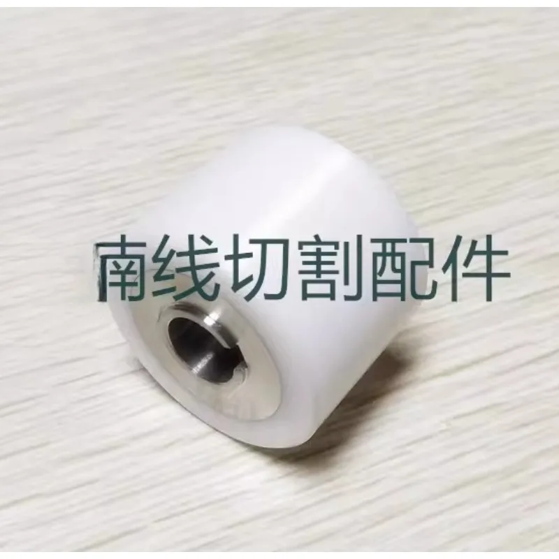 A290-8110-X383 Feed Roller (ceramic) 40*12*32mm F404 for Fanuc Wire EDM- Low Speed Machine Spare Parts / Fanuc edm consumables