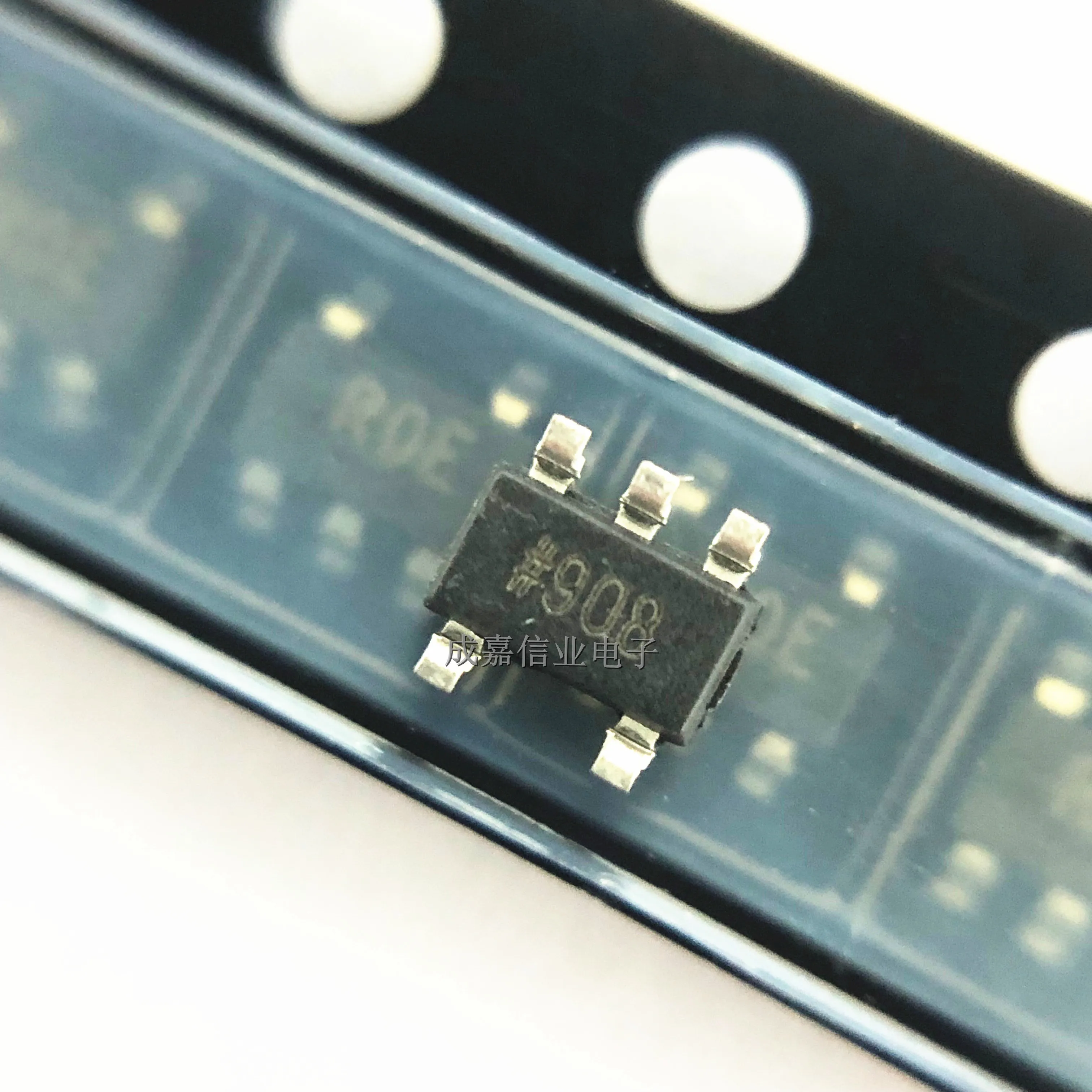 10pcs/Lot ADR361AUJZ-REEL7 SOT-23-5 MARKING;R0E ADR361AUJZ Voltage References Micropower reference with sink/source ca