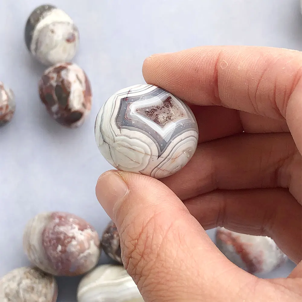 

500g(1.1LB) Bulk Natural Stone Banded Agate Tumbled Stones Crystals Mineral Quartz Home Decor Spiritual Feng Shui Gemstone Palm