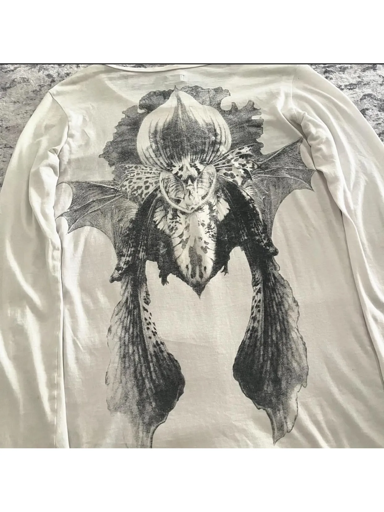 LGB visual snake fruit print neutral wind loose long-sleeved T-shirt