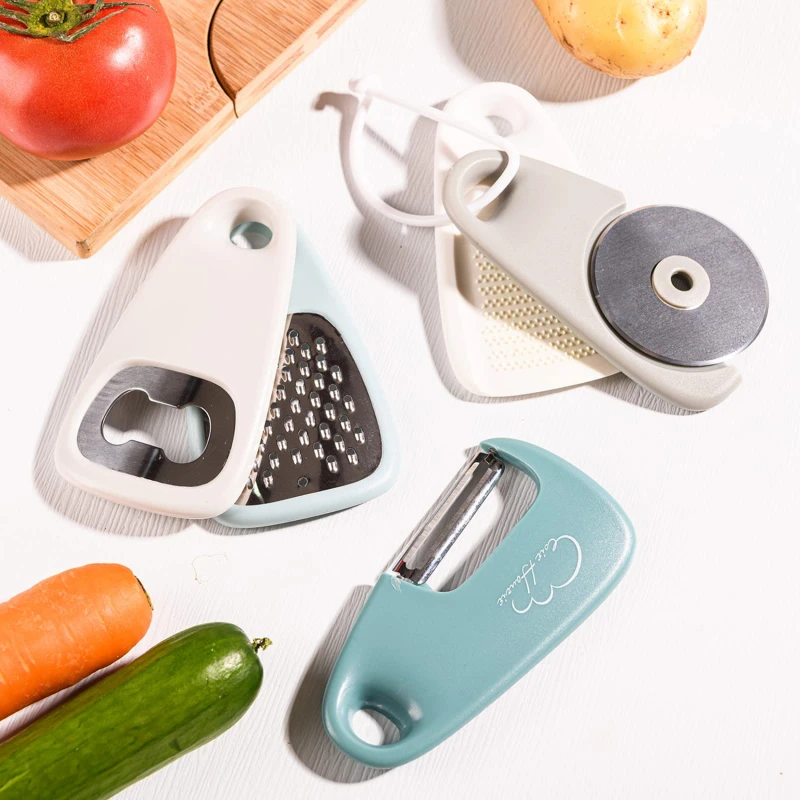 

Multi Functional Kitchen Household Tool Set Portable Five In One Shredder Peeler Kitchen Small Tools Pizza Tools Bottle Opener