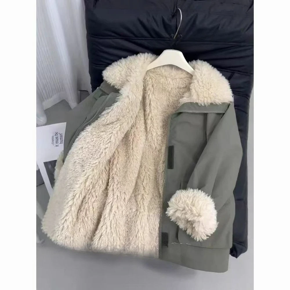 

Армейский зеленый меховой воротник из овечьей шерсти, женская зима 2025 года, новая рабочая одежда, свободная хлопковая куртка, многослойная одежда