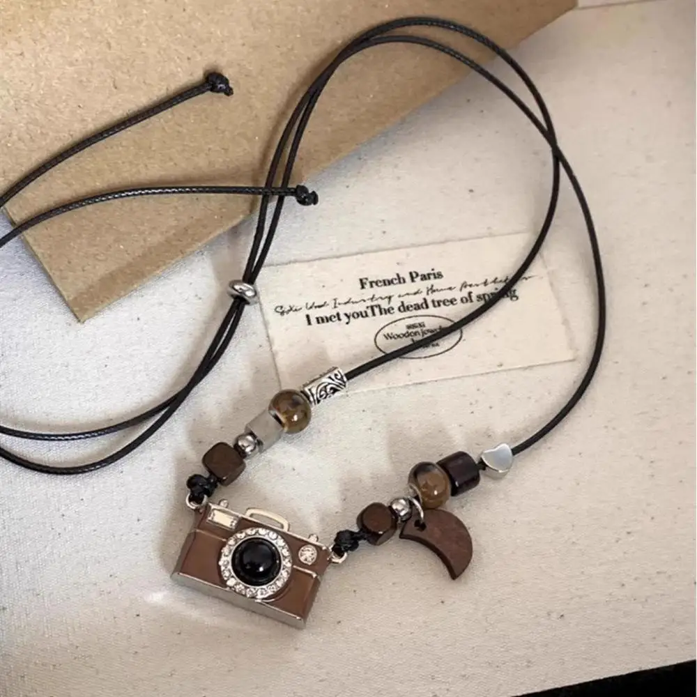 ヴィンテージブラウンカメラペンダントネックレスレトロカーキヒップホップセーターネックレスユニークな高級スタイルロングチェーンネックレス