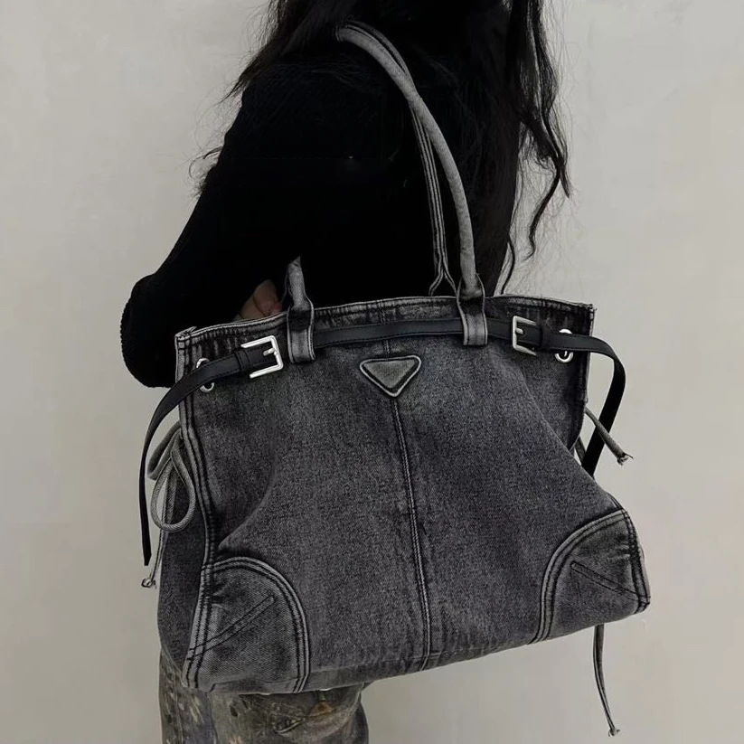 

Denim Tote Bag 2025 New Niche Design Y2K Old Large Capacity Underarm Cover Belt Buckle Casual Motorcycle Handle Box Shoulder Bag