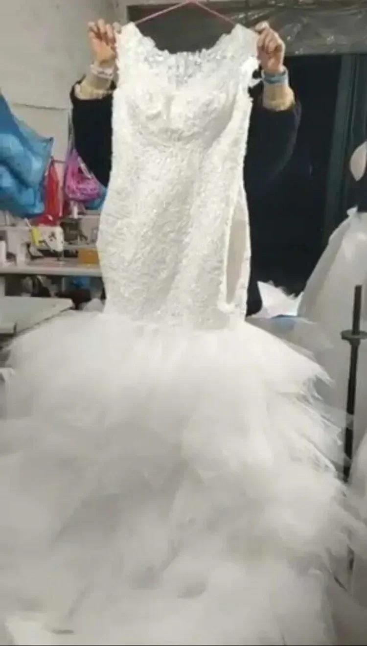 Vestido De novia con Apliques De encaje personalizado, bata De novia con mangas casquillo africano, vestido De novia De sirena De tul multicapa para jardín