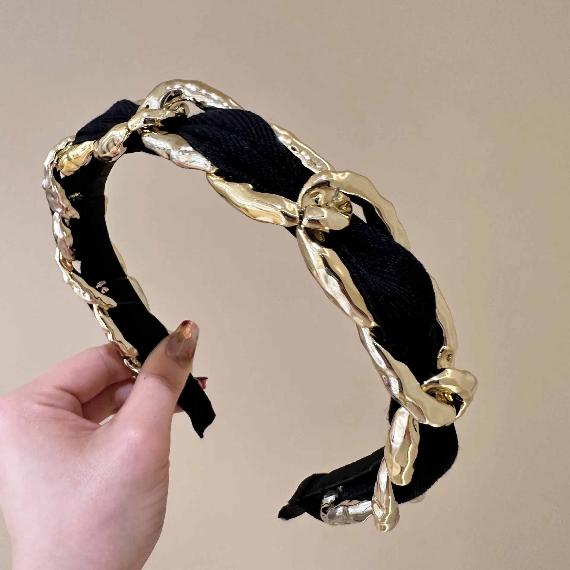 Chain Hairband Women Chained Headband Chained Reactions Headband for Women Girls Hair Hoop Thick Chain Metal Fabric Headband