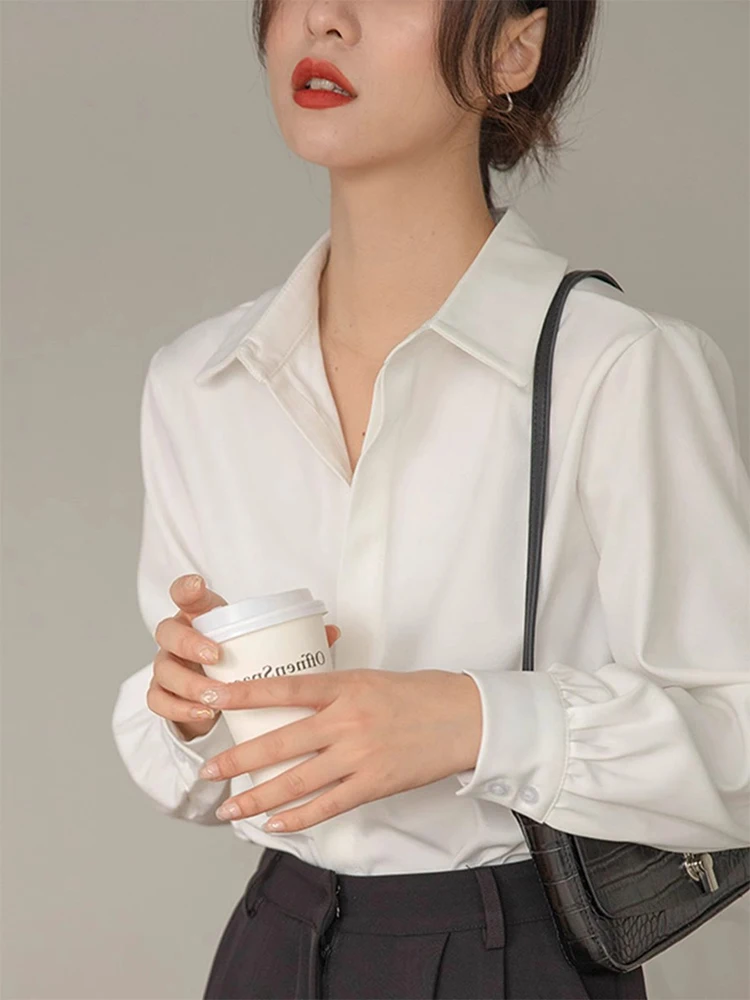

Elegant White Base Layer Shirt for Women Autumn Winter New Style Early Spring Layered Inner Wear Office Commute Top