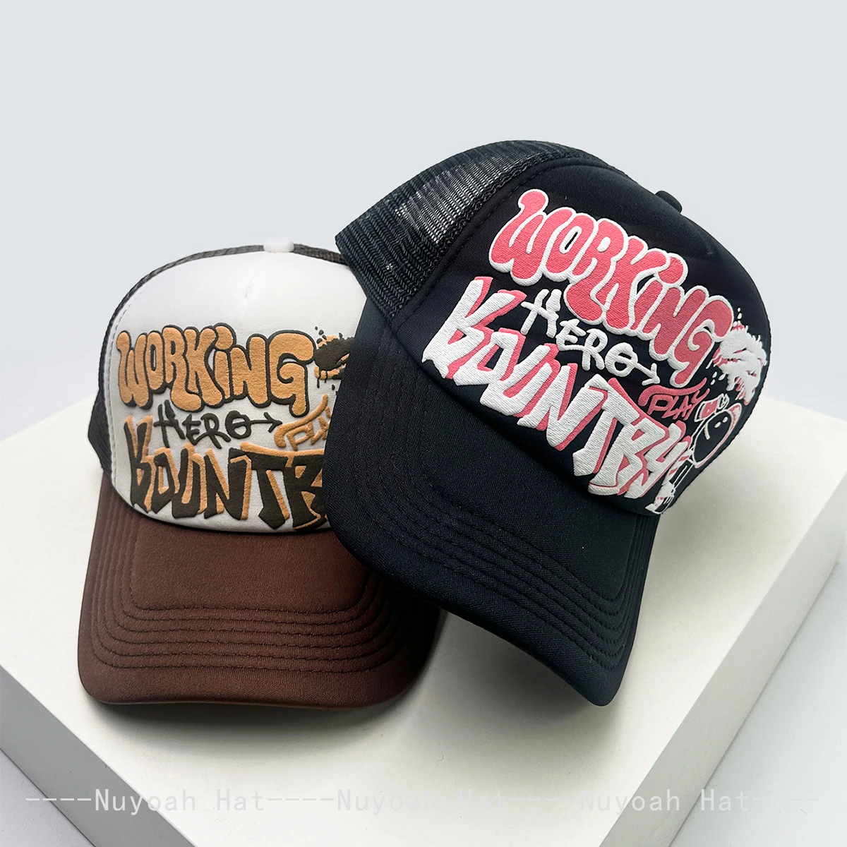 Nuevas Gorras de Béisbol Unisex con Estampado de Personajes de Dibujos Animados y Letras, Gorras Trucker Transpirables con Bloques de Color y Protección Solar, Gorras de Malla Versátiles
