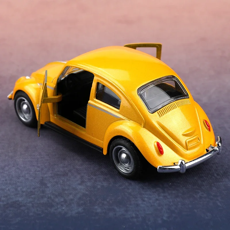 รถของเล่นโลหะผสมสำหรับเด็กผู้ชาย รถแข่งสปอร์ตสมจริง แบบดึงหลัง รุ่นจำลอง รถของเล่นสะสมขนาดเล็ก