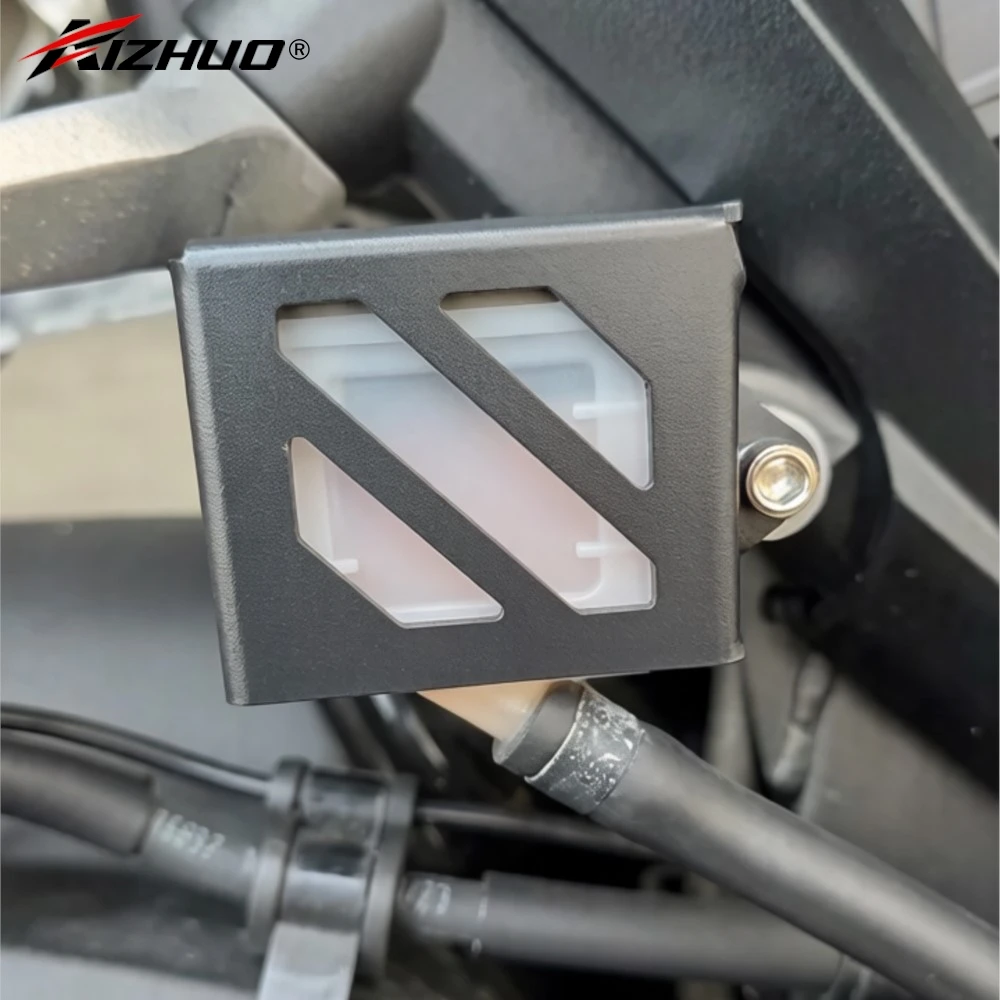 

FOR HONDA CB125R CB150R CB300R 2018-2020 2021 2022 2023 2024 2025 Motorcycle Rear Brake Fluid Reservoir Guard Cover Protector
