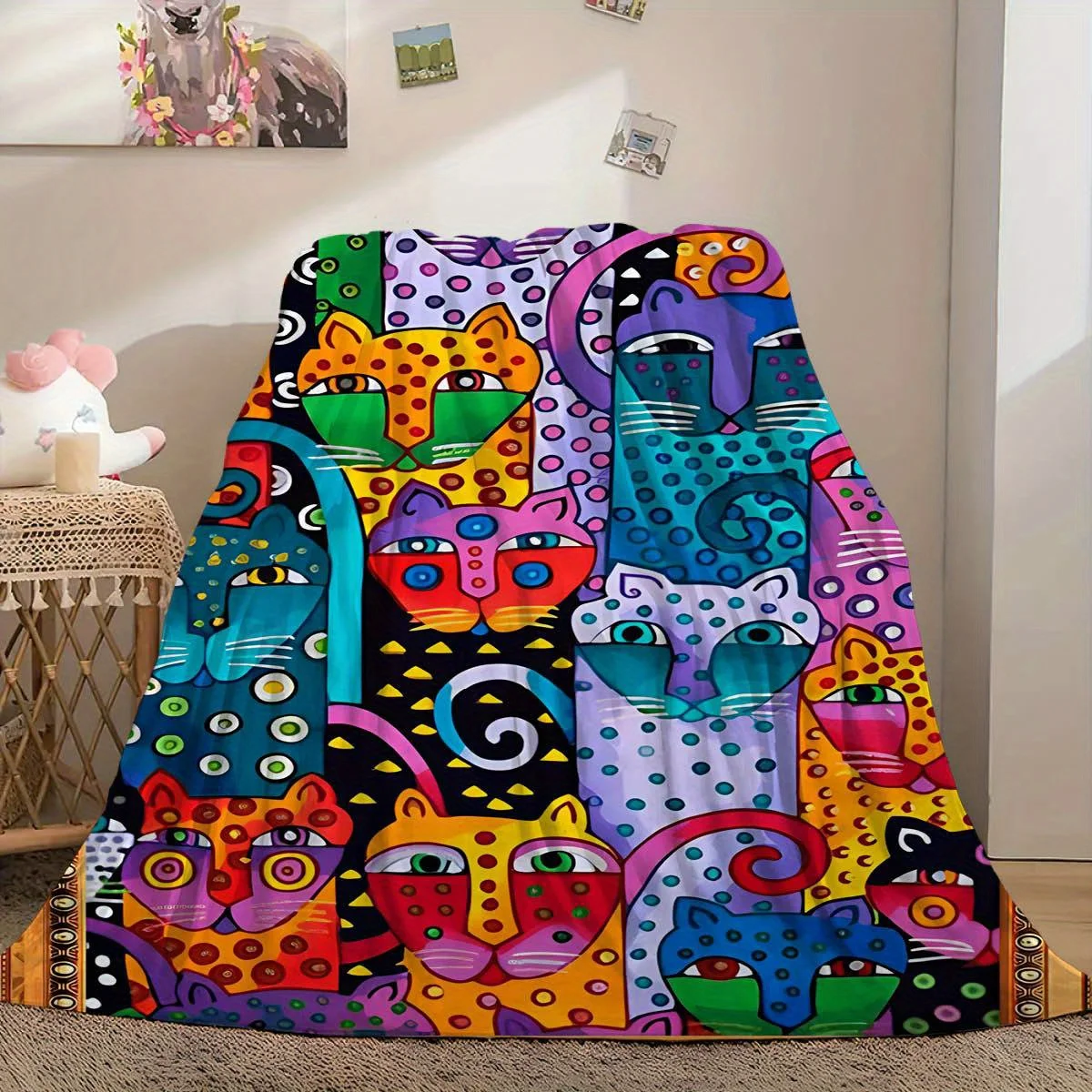 Strange Cat Funny Cartoon Pattern Blanket, Flannel Blanket for Sofa, Office, Bed Blanket, Camping and Travel All Seasons Gift