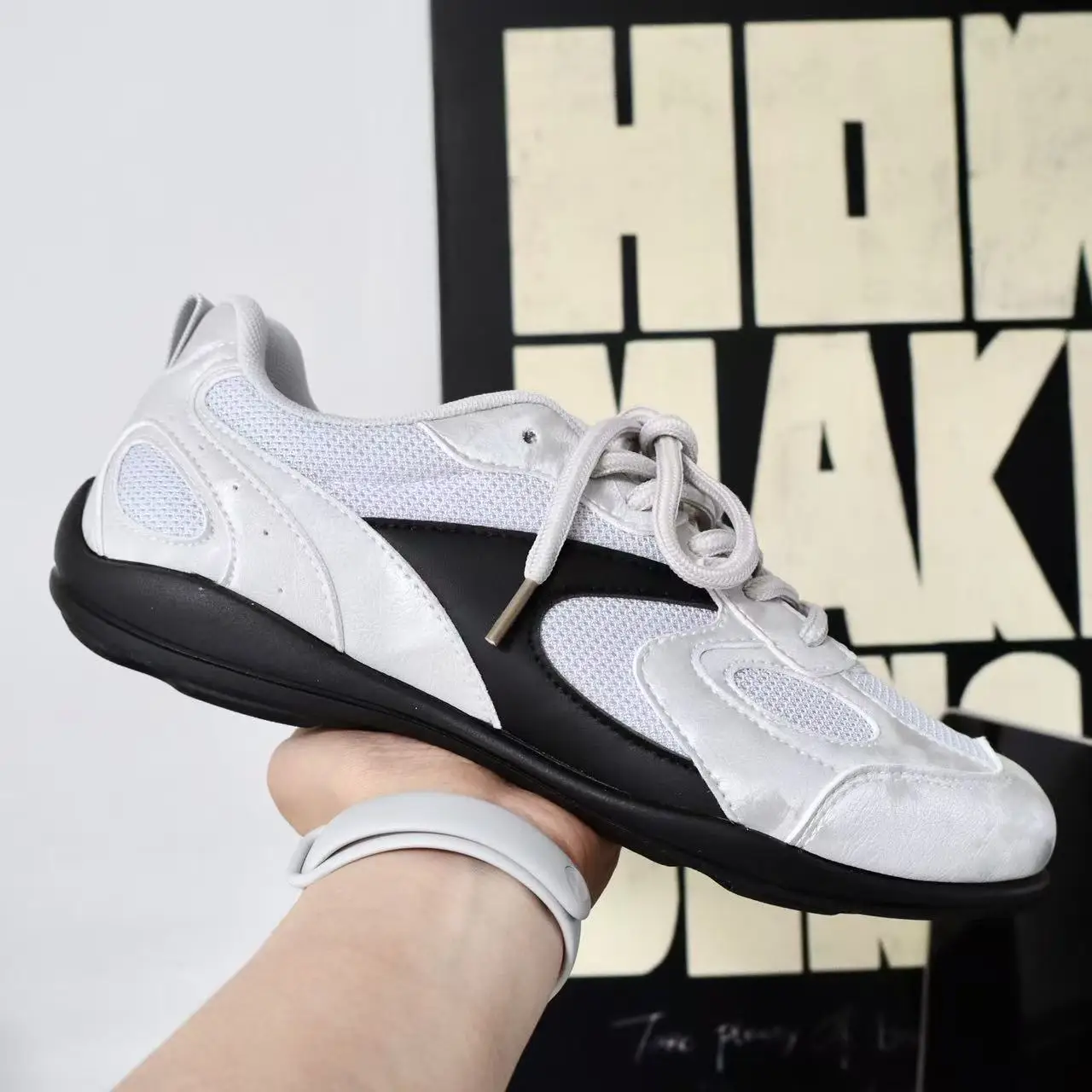 

All Match Men Sports Sneakers Simple Minimalist Appearance Wear Resistant Sole Breathable Anti Slip Daily Walking Running Shoes
